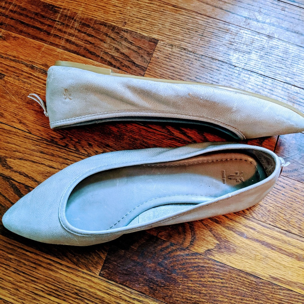 Frye Regina Leather Flats Ash Color Size 10